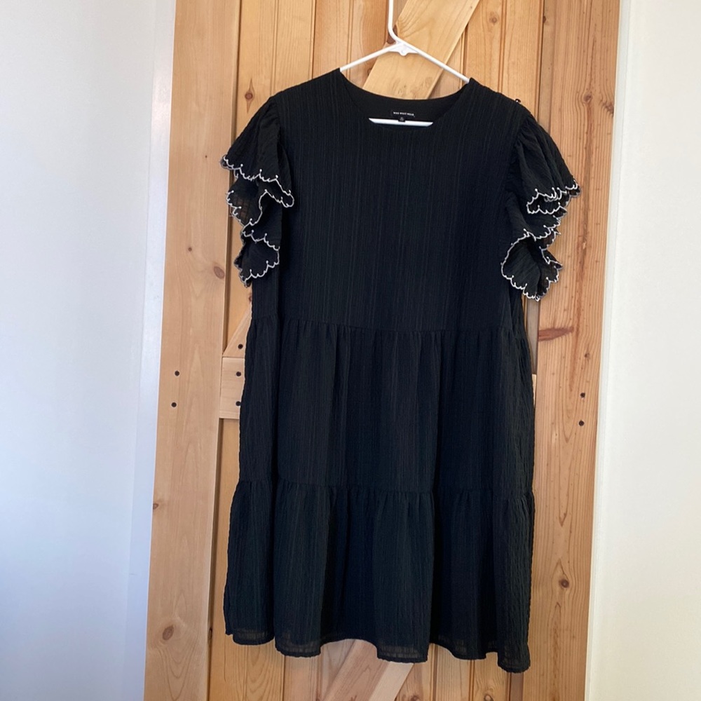 Beautiful and comfortable black dress! Ready for work, parties, or date night!